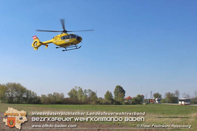 20190419 Schwerer Verkehrsunfall auf der L161 zwischen Reisenberg und Gramatneusiedl  Foto: © Freiwillige Feuerehr Reisenberg