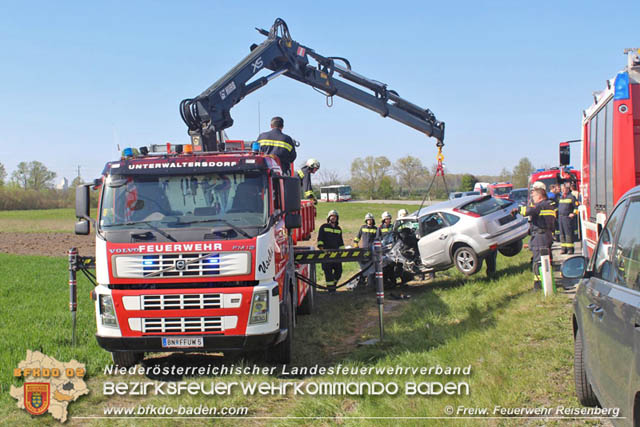 20190419 Schwerer Verkehrsunfall auf der L161 zwischen Reisenberg und Gramatneusiedl  Foto: © Freiwillige Feuerehr Reisenberg