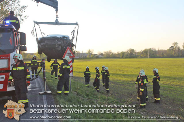 20190419 Weiterer schwerer Verkehrsunfall am Karfreitag auf der L161 zwischen Reisenberg und Gramatneusiedl  Foto: © Freiwillige Feuerwehr Reisenberg