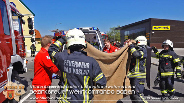 20190420 Schwerer Verkehrsunfall auf der LB212 im Ortsgebiet von Sooss  Foto:  Stefan Schneider