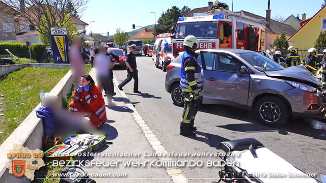 20190420 Schwerer Verkehrsunfall auf der LB212 im Ortsgebiet von Sooss  Foto:  Stefan Schneider