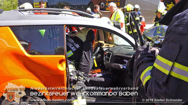 20190420 Schwerer Verkehrsunfall auf der LB212 im Ortsgebiet von Sooss  Foto:  Stefan Schneider