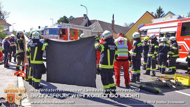 20190420 Schwerer Verkehrsunfall auf der LB212 im Ortsgebiet von Sooss  Foto:  Stefan Schneider