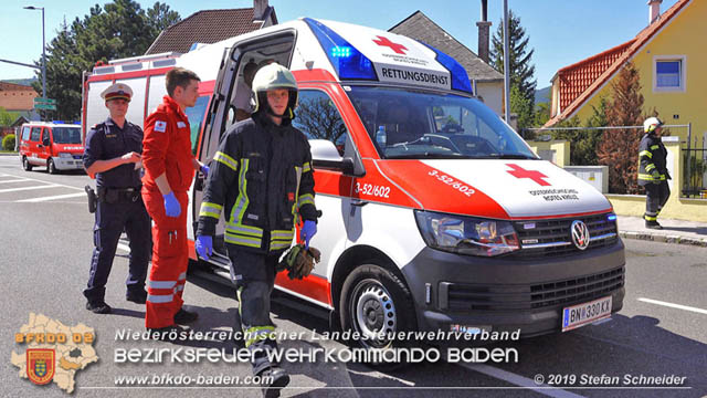 20190420 Schwerer Verkehrsunfall auf der LB212 im Ortsgebiet von Sooss  Foto:  Stefan Schneider