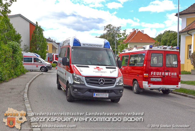 20190510 Verkehrsunfall im Zentrum Blumau-Neurißhof  Foto: © Stefan Schneider BFK Baden