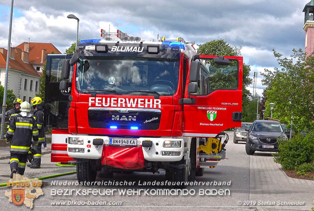 20190510 Verkehrsunfall im Zentrum Blumau-Neurihof  Foto:  Stefan Schneider BFK Baden