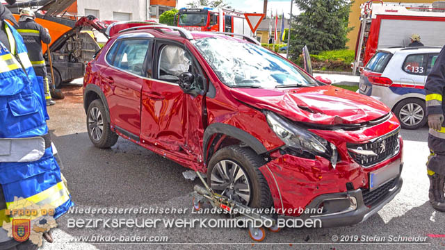 20190510 Verkehrsunfall im Zentrum Blumau-Neurihof  Foto:  Stefan Schneider BFK Baden