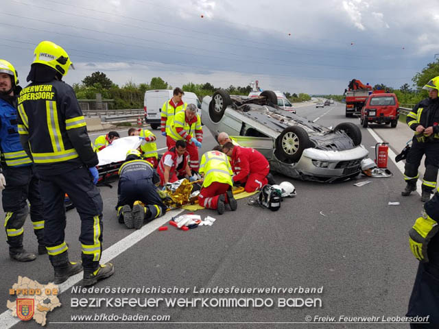 20190511 Verkehrsunfall auf der A2 bei Leobersdorf  Foto:  Martin Pock  FF Leobersdorf