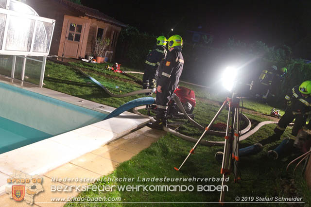 20190512 Großbrand mit gefährlichen Detonationen bei einem Autohaus im Gewerbegebiet Tribuswinkel-Oeynhausen   Foto: © Stefan Schneider