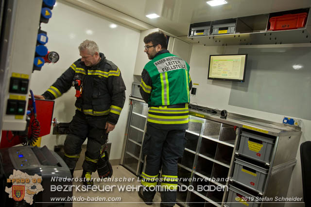 20190512 Großbrand mit gefährlichen Detonationen bei einem Autohaus im Gewerbegebiet Tribuswinkel-Oeynhausen   Foto: © Stefan Schneider