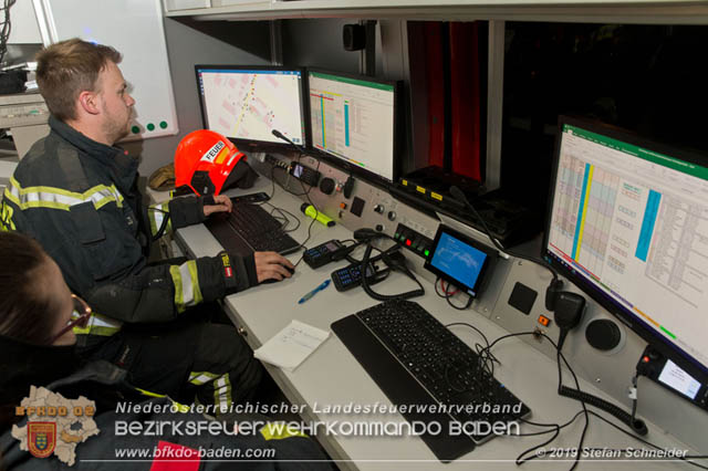 20190512 Großbrand mit gefährlichen Detonationen bei einem Autohaus im Gewerbegebiet Tribuswinkel-Oeynhausen   Foto: © Stefan Schneider