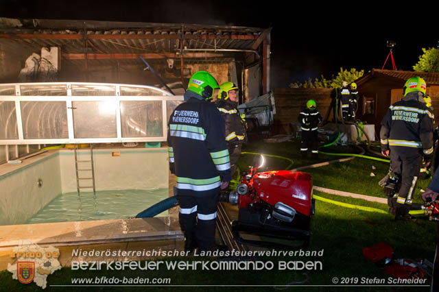 20190512 Großbrand mit gefährlichen Detonationen bei einem Autohaus im Gewerbegebiet Tribuswinkel-Oeynhausen   Foto: © Stefan Schneider