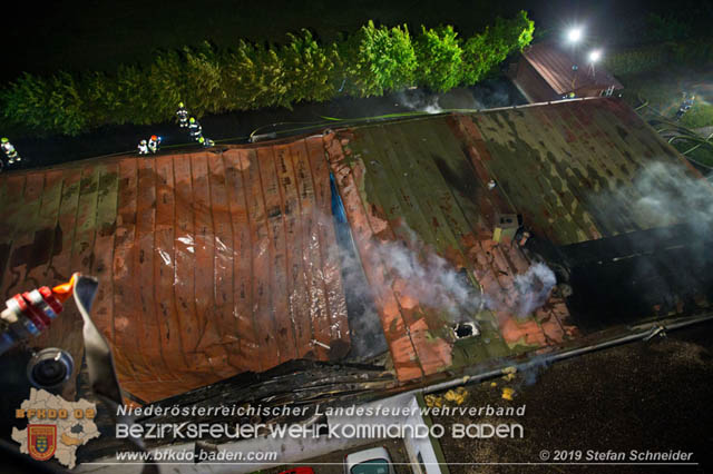 20190512 Großbrand mit gefährlichen Detonationen bei einem Autohaus im Gewerbegebiet Tribuswinkel-Oeynhausen   Foto: © Stefan Schneider