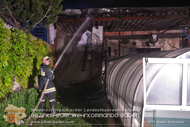 20190512 Großbrand mit gefährlichen Detonationen bei einem Autohaus im Gewerbegebiet Tribuswinkel-Oeynhausen   Foto: © Stefan Schneider