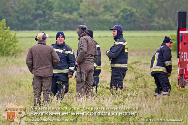 20190512 Großbrand mit gefährlichen Detonationen bei einem Autohaus im Gewerbegebiet Tribuswinkel-Oeynhausen   Foto: © Stefan Schneider