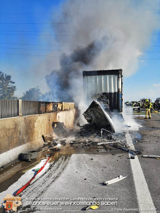 20190524 Schwerer LKW Unfall auf der A2 zwischen Wöllersdorf u. Leobersdorf Foto: © FF Leobersdorf 20190524 Schwerer LKW Unfall auf der A2 zwischen Wöllersdorf u. Leobersdorf Foto: © FF Leobersdorf