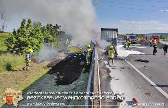20190524 Schwerer LKW Unfall auf der A2 zwischen Wöllersdorf u. Leobersdorf Foto: © FF Leobersdorf 20190524 Schwerer LKW Unfall auf der A2 zwischen Wöllersdorf u. Leobersdorf Foto: © FF Leobersdorf