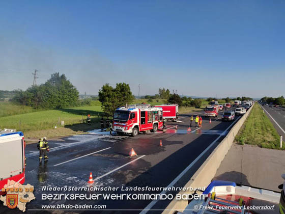 20190524 Schwerer LKW Unfall auf der A2 zwischen Wöllersdorf u. Leobersdorf Foto: © FF Leobersdorf 20190524 Schwerer LKW Unfall auf der A2 zwischen Wöllersdorf u. Leobersdorf Foto: © FF Leobersdorf
