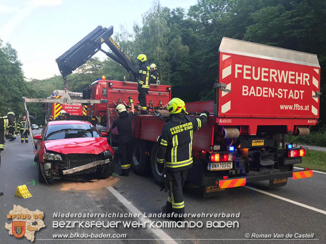 20190526  Verkehrsunfall LB210 x Siegenfeld  Foto:  Roman Van de Castell FF Baden-Stadt