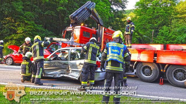 20190526  Verkehrsunfall LB210 x Siegenfeld  Foto:  Stefan Schneider FF Baden-Stadt