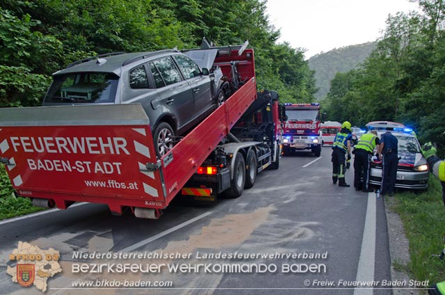 20190630 Verkehrsunfall mit mehreren Verletzten auf der LB210 im Helenental  Fotos: © FF Baden-Stadt Martin Grassl u. Martin Lichtenauer