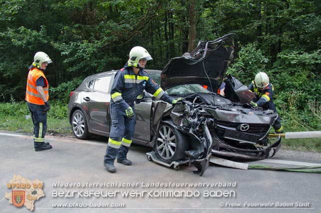 20190630 Verkehrsunfall mit mehreren Verletzten auf der LB210 im Helenental  Fotos: © FF Baden-Stadt Martin Grassl u. Martin Lichtenauer