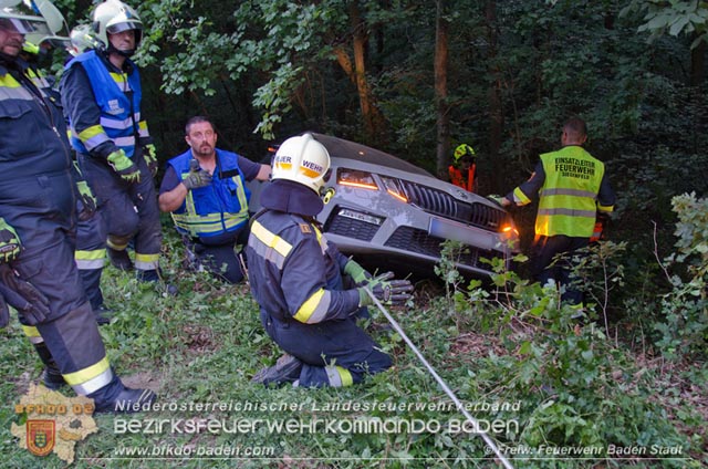 20190630 Verkehrsunfall mit mehreren Verletzten auf der LB210 im Helenental  Fotos: © FF Baden-Stadt Martin Grassl u. Martin Lichtenauer