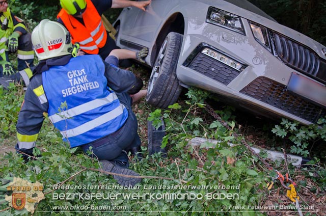 20190630 Verkehrsunfall mit mehreren Verletzten auf der LB210 im Helenental  Fotos: © FF Baden-Stadt Martin Grassl u. Martin Lichtenauer