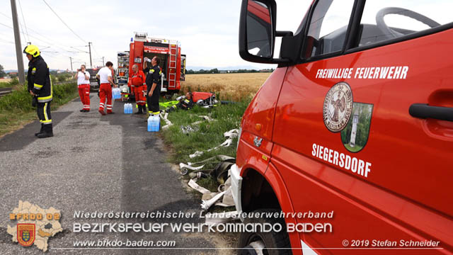 20190705 Feuerwehren aus dem Bezirk Baden untersttzen bei 35 Hektar Getreidefeld in Flammen  Foto:  Stefan Schneider BFK Baden