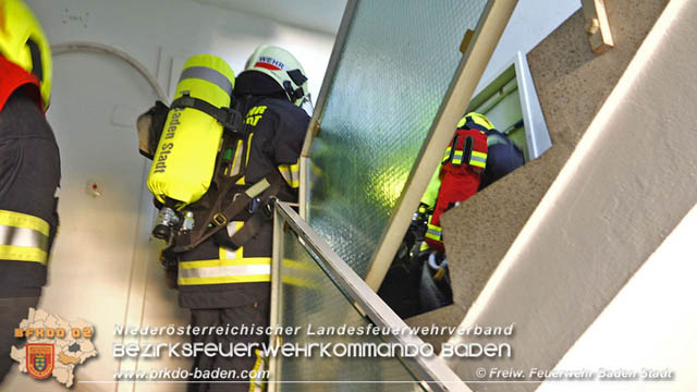 20190706 Küchenbrand in Badener Mehrparteien-Wohnhausanlage rasch gelöscht Foto: © Stefan Schneider FF Baden-Stadt 20190706 Küchenbrand in Badener Mehrparteien-Wohnhausanlage rasch gelöscht Foto: © Stefan Schneider FF Baden-Stadt