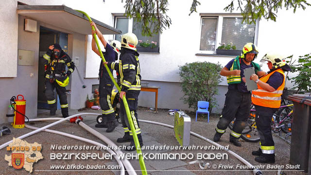 20190706 Kchenbrand in Badener Mehrparteien-Wohnhausanlage rasch gelscht  Foto:  Stefan Schneider FF Baden-Stadt