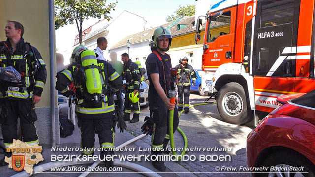 20190706 Kchenbrand in Badener Mehrparteien-Wohnhausanlage rasch gelscht  Foto:  Stefan Schneider FF Baden-Stadt