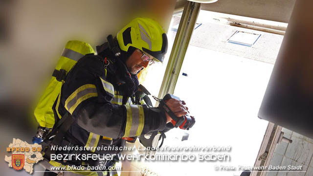 20190706 Kchenbrand in Badener Mehrparteien-Wohnhausanlage rasch gelscht  Foto:  Stefan Schneider FF Baden-Stadt