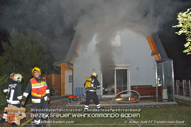 20190713 Brand in einem Traiskirchener Kleingartenhaus  Foto:  Anton Judt FF Traiskirchen-Stadt 