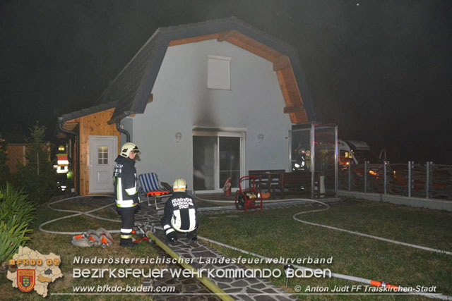 20190713 Brand in einem Traiskirchener Kleingartenhaus Foto: © Anton Judt FF Traiskirchen-Stadt 20190713 Brand in einem Traiskirchener Kleingartenhaus Foto: © Anton Judt FF Traiskirchen-Stadt