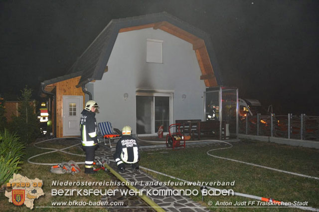 20190713 Brand in einem Traiskirchener Kleingartenhaus  Foto: © Anton Judt FF Traiskirchen-Stadt 