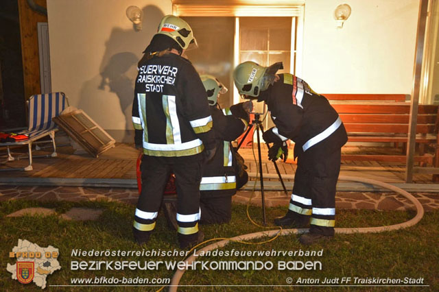 20190713 Brand in einem Traiskirchener Kleingartenhaus  Foto: © Anton Judt FF Traiskirchen-Stadt 