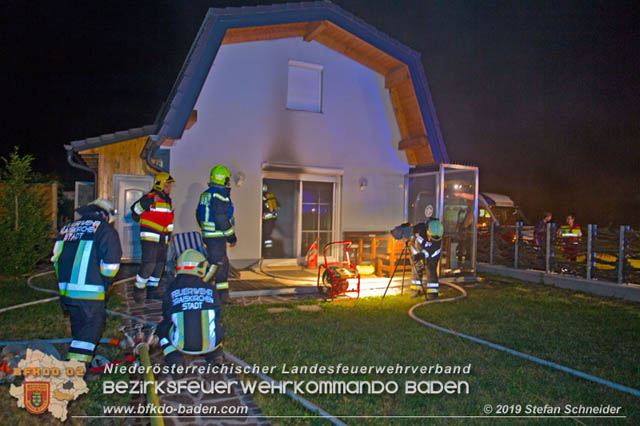 20190713 Brand in einem Traiskirchener Kleingartenhaus  Foto: © Stefan Schneider BFK Baden