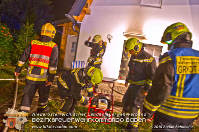 20190713 Brand in einem Traiskirchener Kleingartenhaus Foto: © Stefan Schneider BFK Baden 20190713 Brand in einem Traiskirchener Kleingartenhaus Foto: © Stefan Schneider BFK Baden