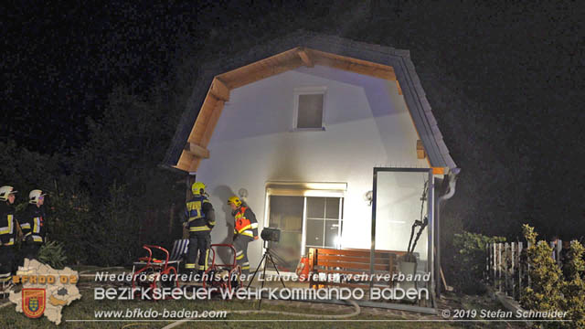 20190713 Brand in einem Traiskirchener Kleingartenhaus  Foto: © Stefan Schneider BFK Baden