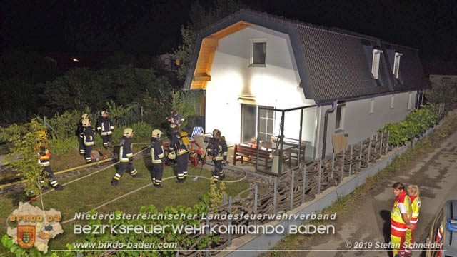 20190713 Brand in einem Traiskirchener Kleingartenhaus Foto: © Stefan Schneider BFK Baden 20190713 Brand in einem Traiskirchener Kleingartenhaus Foto: © Stefan Schneider BFK Baden