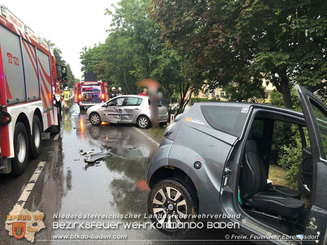20190713 Verkehrsunfall in Ebreichsdorf  Foto:  Freiwillige Feuerwehr Ebreichsdorf