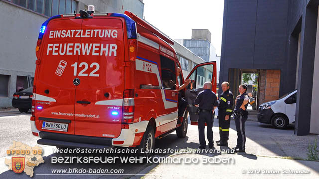 20190715 Brand mehrerer Photovoltaikpaneele am Dach einer Halle im Gewerbepark-Traiskirchen  Foto:  Stefan Schneider BFK Baden