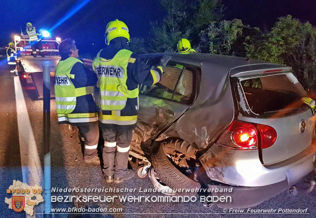 20190817 Verkehrsunfall auf der A3 zwischen Pottendorf und Ebreichsdorf-West  Foto:  Freiwillige Feuerwehr Pottendorf