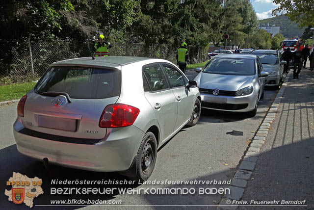 20190920 Verkehrsunfall in Berndorf vor Schule  Foto: © Florian Stadler FF Berndorf-Stadt