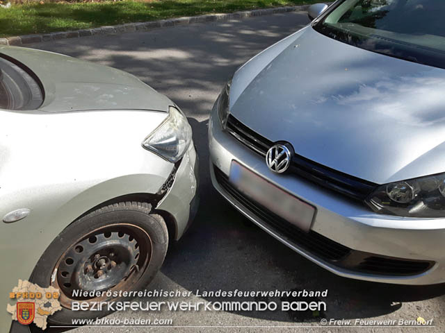 20190920 Verkehrsunfall in Berndorf vor Schule  Foto: © Florian Stadler FF Berndorf-Stadt