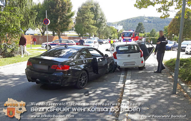20190920 Verkehrsunfall in Berndorf vor Schule  Foto: © Florian Stadler FF Berndorf-Stadt