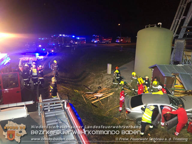 20191004 Verkehrsunfall zwischen Gnselsdorf (Gemeindegebiet Schnau a.d.Triesting) und Sollenau  Foto:  Freiwillige Feuerwehr Schnau a.d.Triesting