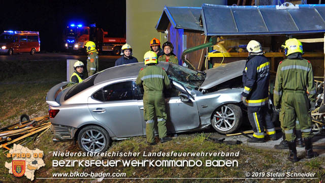 20191004 Verkehrsunfall zwischen Gnselsdorf (Gemeindegebiet Schnau a.d.Triesting) und Sollenau  Foto:  Stefan Schneider