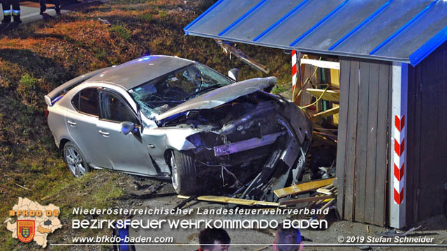 20191004 Verkehrsunfall zwischen Gnselsdorf (Gemeindegebiet Schnau a.d.Triesting) und Sollenau  Foto:  Stefan Schneider